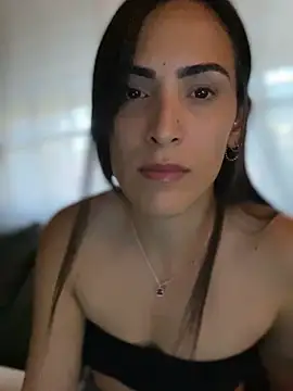 Snapshot of alessandra-a chatting on 01.14.25 alessandra-a online show from 01.14.25