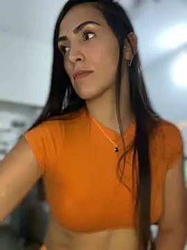 Snapshot of alessandra-a chatting on 01.22.25 alessandra-a online show from 01.22.25