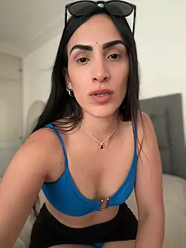 Snapshot of alessandra-a chatting on 12.13.25 alessandra-a online show from 12.13.25