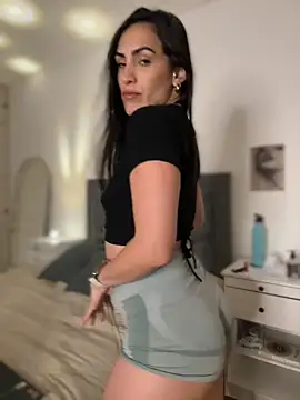 Snapshot of alessandra-a chatting on 12.16.25 alessandra-a online show from 12.16.25