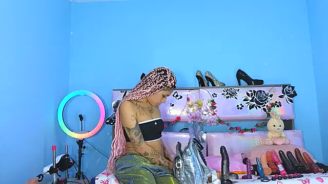 Snapshot of gabbiefoxthx chatting on 01.19.25 gabbiefoxthx online show from 01.19.25