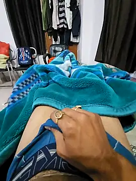 Snapshot of villagb12 chatting on 11.15.25 villagb12 online show from 11.15.25