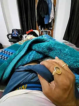 Snapshot of villagb12 chatting on 11.18.25 villagb12 online show from 11.18.25