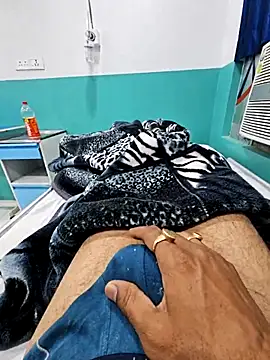 Snapshot of villagb12 chatting on 12.16.25 villagb12 online show from 12.16.25