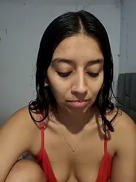 Snapshot of BrittanyDiaz chatting on 02.05.25 BrittanyDiaz online show from 02.05.25