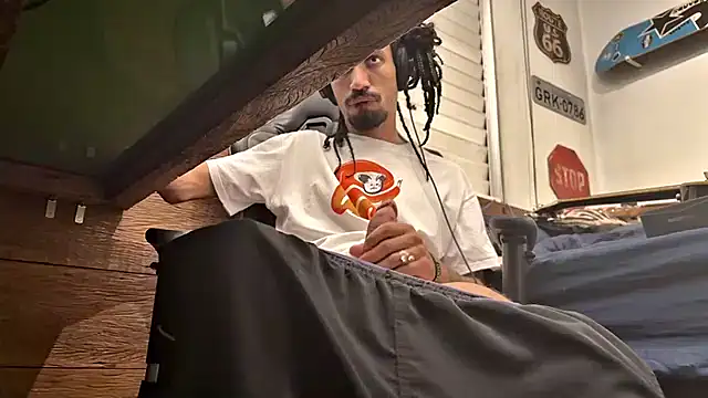 hotcamboy420 online show from 02.05.25