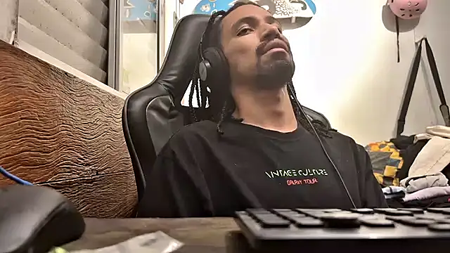 hotcamboy420 online show from 02.16.25