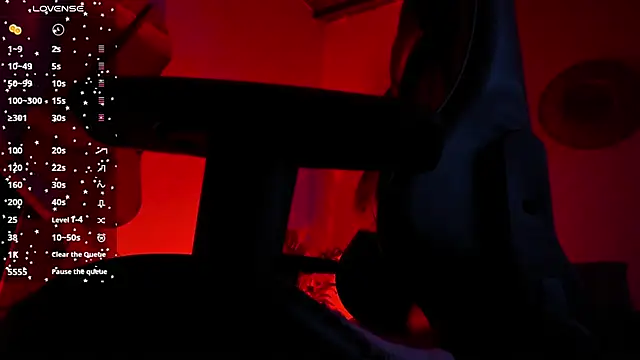 laura-hills18 online show from 02.09.26