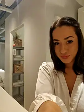 Snapshot of LydiaMaus96 chatting on 10.21.25 LydiaMaus96 online show from 10.21.25