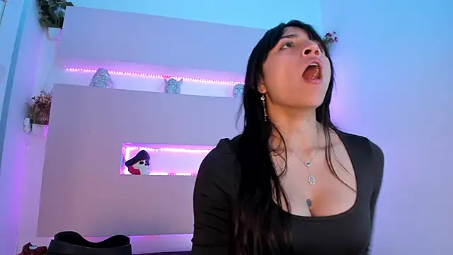 Sophy SmileSweet online show from 02.18.25