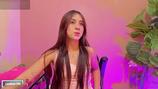 Snapshot of AlanaJones1 chatting on 03.13.25 AlanaJones1 online show from 03.13.25