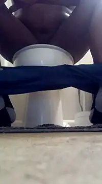 Snapshot of freakniknutty chatting on 12.19.24 freakniknutty online show from 12.19.24