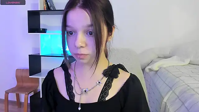 crystal lilith online show from 02.10.25