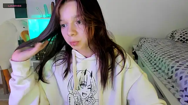 crystal lilith online show from 02.22.25