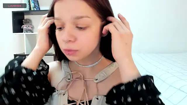 crystal lilith online show from 03.02.25