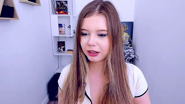 FollowLovee online show from 01.08.25