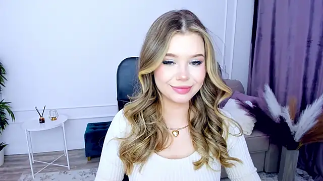 FollowLovee online show from 02.07.25