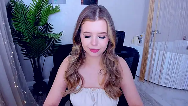 FollowLovee online show from 02.15.25