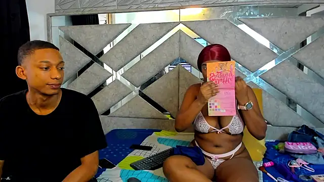 EvaxEmma online show from 03.22.25