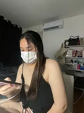 Snapshot of iamMalixxx chatting on 12.28.24 iamMalixxx online show from 12.28.24