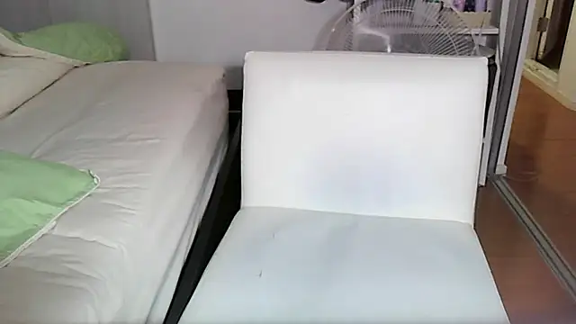 Snapshot of iamMalixxx chatting on 09.29.25 iamMalixxx online show from 09.29.25