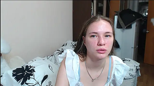 leila bambi  online show from 12.26.24