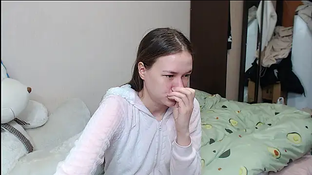 leila bambi  online show from 01.24.25