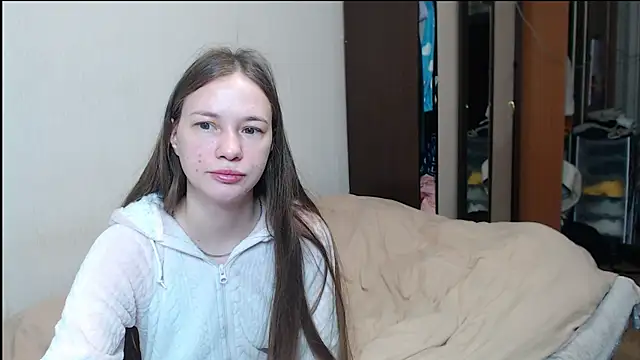 leila bambi  online show from 03.18.25