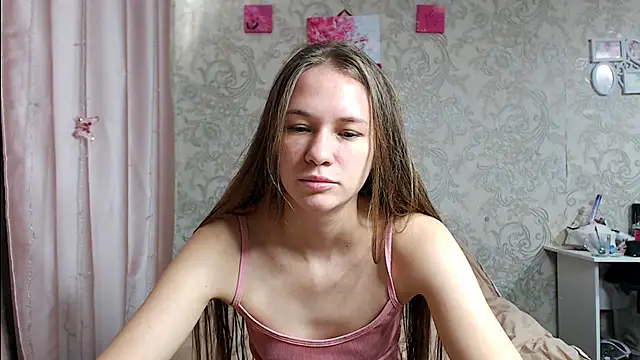 leila bambi  online show from 10.09.25