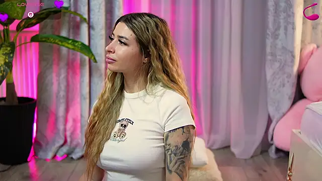 EvaSparks  online show from 04.23.26