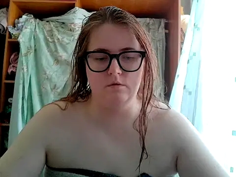 Snapshot of DesireMelissa chatting on 06.16.26 DesireMelissa online show from 06.16.26