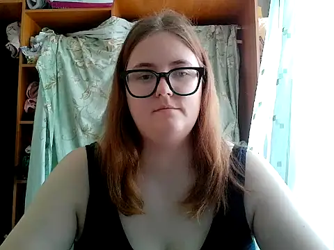 Snapshot of DesireMelissa chatting on 06.17.26 DesireMelissa online show from 06.17.26