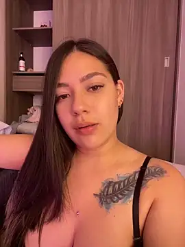 Snapshot of Latina_vanessa chatting on 01.29.25 Latina vanessa online show from 01.29.25