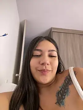 Snapshot of Latina_vanessa chatting on 02.16.25 Latina vanessa online show from 02.16.25