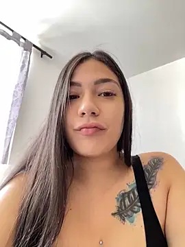 Snapshot of Latina_vanessa chatting on 03.16.25 Latina vanessa online show from 03.16.25