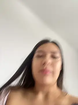 Snapshot of Latina_vanessa chatting on 09.27.25 Latina vanessa online show from 09.27.25