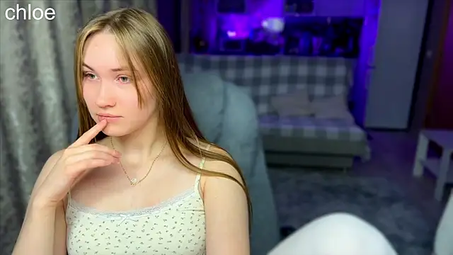 ChloeMillerMeow online show from 10.07.25