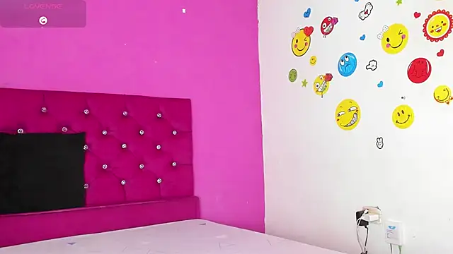 Snapshot of Sofi_Hot_20 chatting on 03.07.25 Sofi Hot 20 online show from 03.07.25