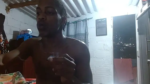 Snapshot of Larry-n-clouds chatting on 01.18.26 Larry-n-clouds online show from 01.18.26