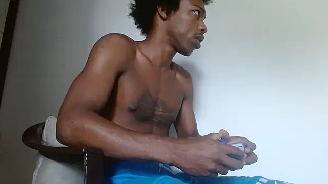 Snapshot of Larry-n-clouds chatting on 02.04.26 Larry-n-clouds online show from 02.04.26