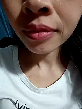 Snapshot of Hana_love20 chatting on 10.03.25 Hana love20 online show from 10.03.25
