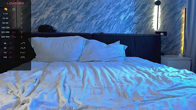 Snapshot of laflamebella chatting on 02.18.25 laflamebella online show from 02.18.25