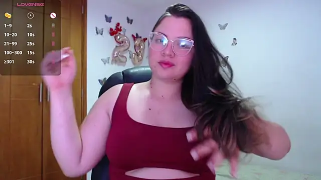 Snapshot of Sarahros1 chatting on 01.06.25 Sarahros1 online show from 01.06.25