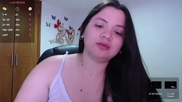 Snapshot of Sarahros1 chatting on 02.04.25 Sarahros1 online show from 02.04.25