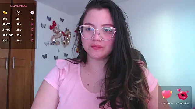 Snapshot of Sarahros1 chatting on 02.18.25 Sarahros1 online show from 02.18.25