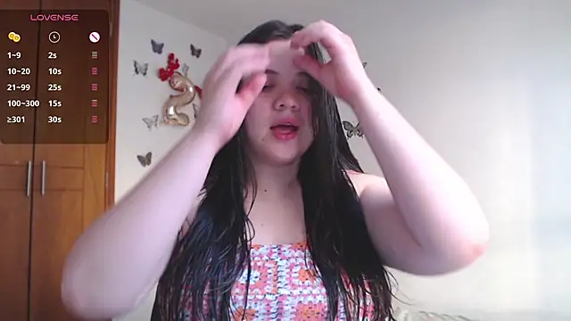 Snapshot of Sarahros1 chatting on 03.10.25 Sarahros1 online show from 03.10.25