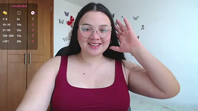 Snapshot of Sarahros1 chatting on 03.11.25 Sarahros1 online show from 03.11.25