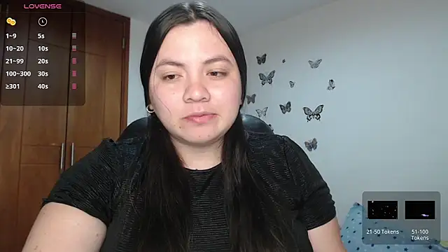 Snapshot of Sarahros1 chatting on 10.01.25 Sarahros1 online show from 10.01.25