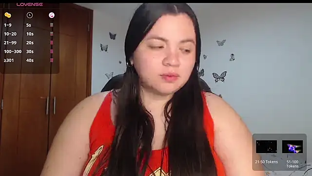 Snapshot of Sarahros1 chatting on 10.10.25 Sarahros1 online show from 10.10.25