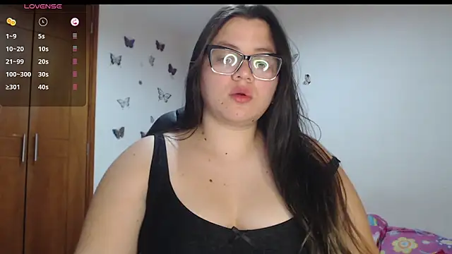 Snapshot of Sarahros1 chatting on 10.22.25 Sarahros1 online show from 10.22.25